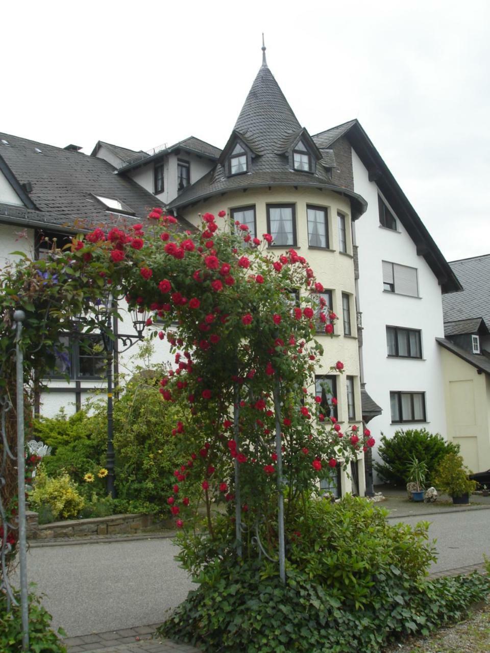 Hotel Zum Rehberg คาสเตลเลาน์ ภายนอก รูปภาพ